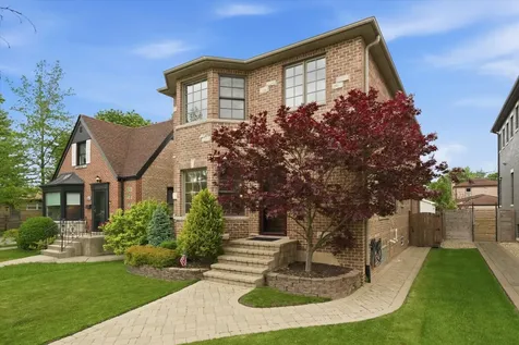 6057 North Tripp Avenue Chicago IL 60646