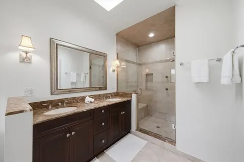 6057 North Tripp Avenue Chicago IL 60646