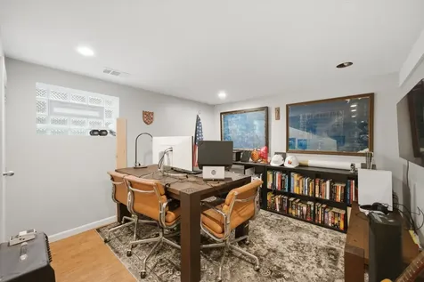 6057 North Tripp Avenue Chicago IL 60646