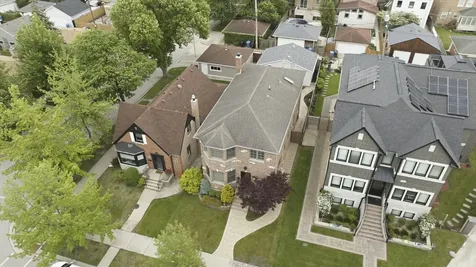 6057 North Tripp Avenue Chicago IL 60646