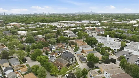 6057 North Tripp Avenue Chicago IL 60646