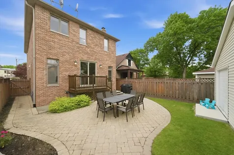 6057 North Tripp Avenue Chicago IL 60646