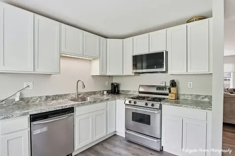 1904 Joanna Avenue Zion IL 60099