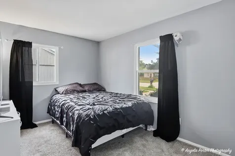 1904 Joanna Avenue Zion IL 60099