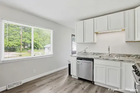 1904 Joanna Avenue Zion IL 60099