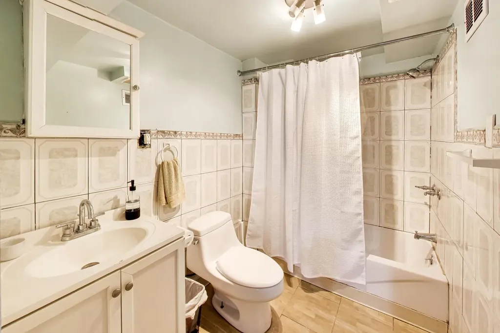 2835 South Millard Avenue Chicago IL 60623