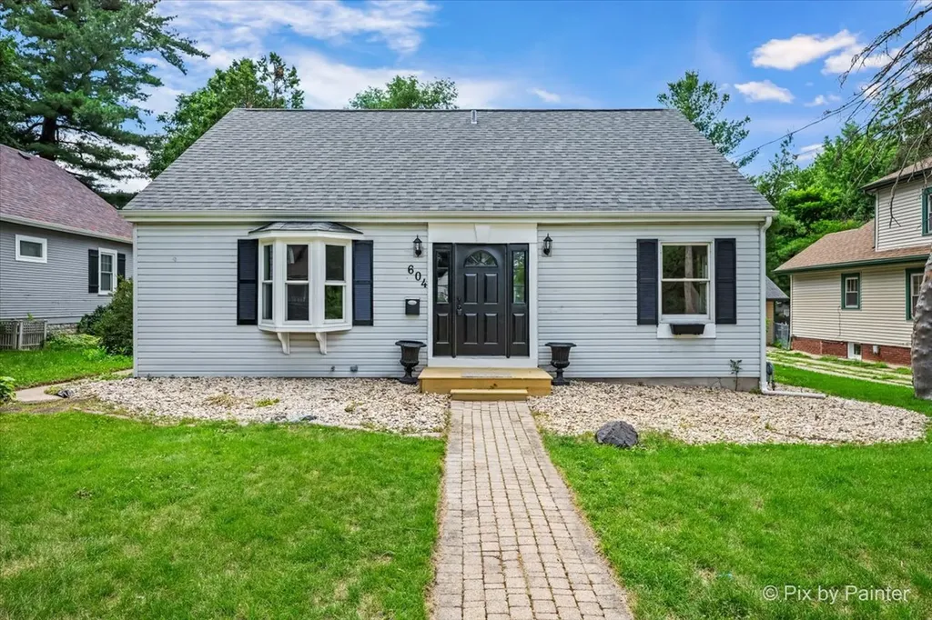 604 Rome Avenue Rockford IL 61107