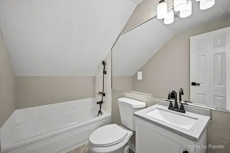 604 Rome Avenue Rockford IL 61107