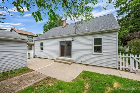 604 Rome Avenue Rockford IL 61107