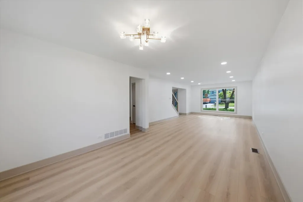 421 Russet Avenue Naperville IL 60565