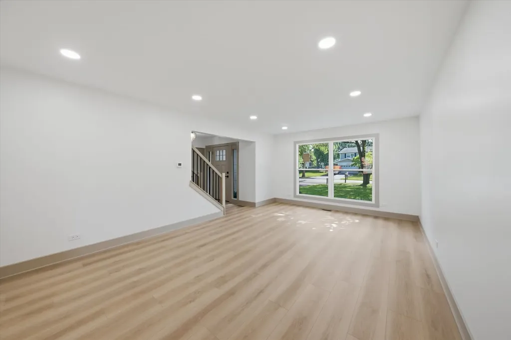 421 Russet Avenue Naperville IL 60565