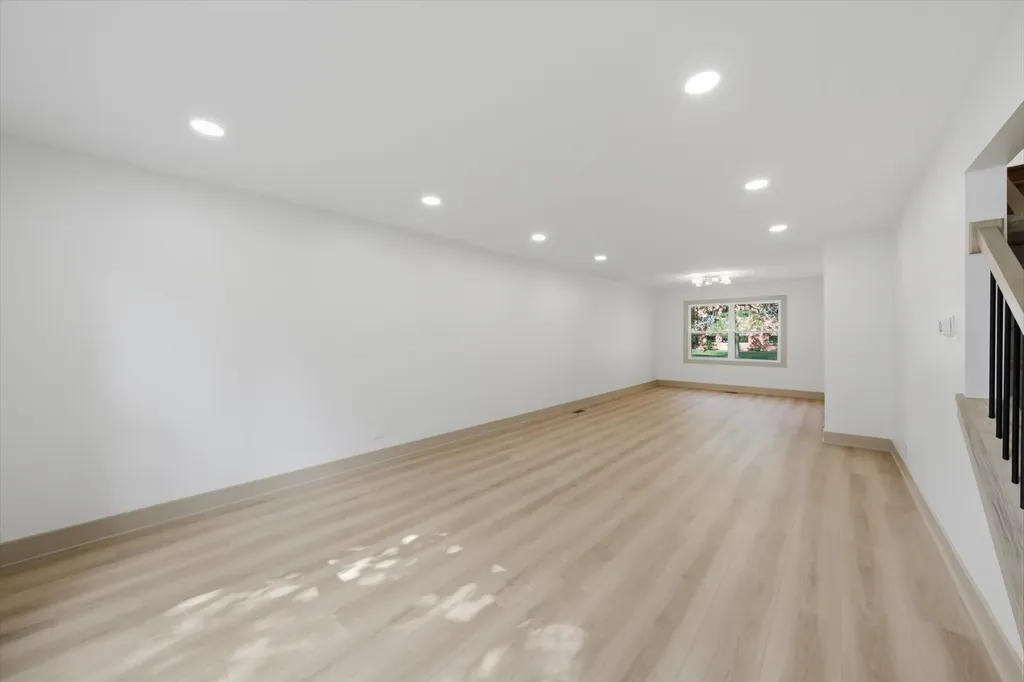 421 Russet Avenue Naperville IL 60565