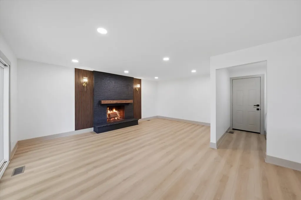 421 Russet Avenue Naperville IL 60565