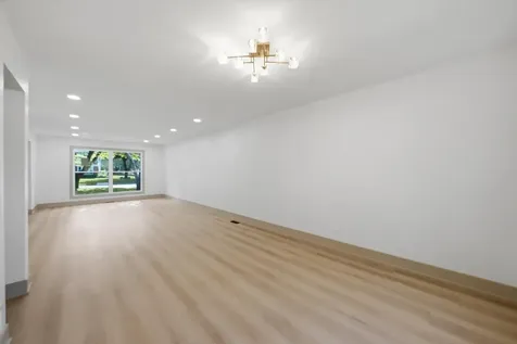 421 Russet Avenue Naperville IL 60565