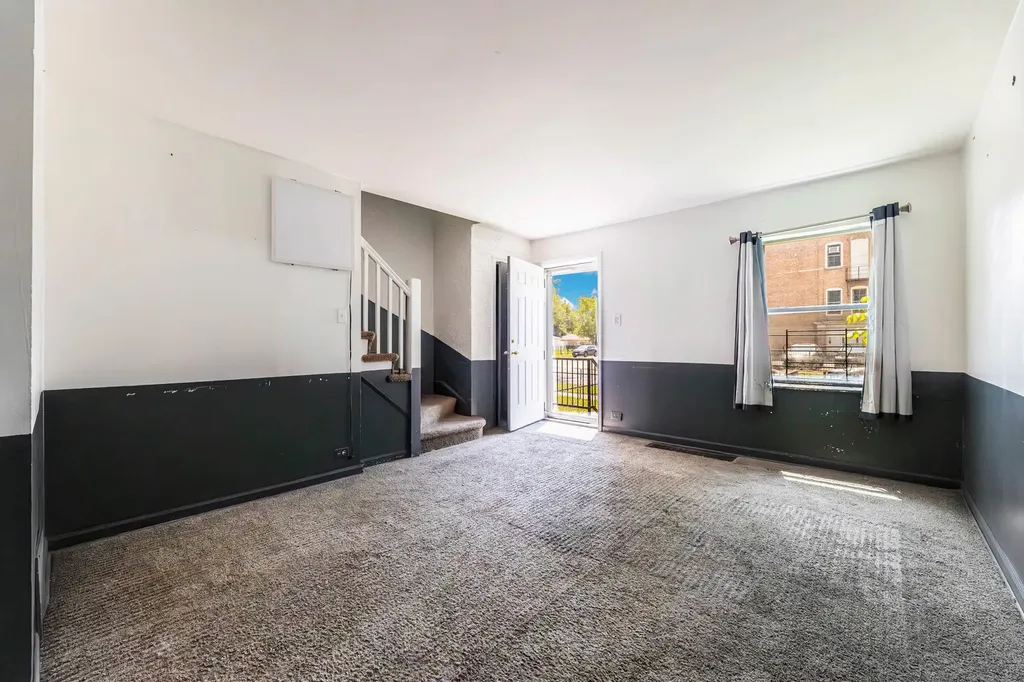 652 East 105th Place Chicago IL 60628