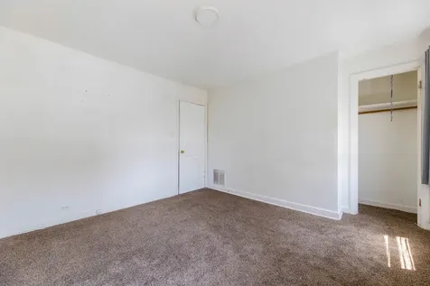 652 East 105th Place Chicago IL 60628