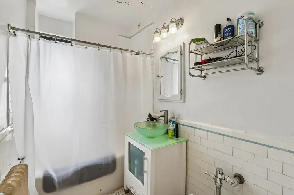 1755 East 55th Street Chicago IL 60615