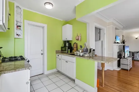 1755 East 55th Street Chicago IL 60615
