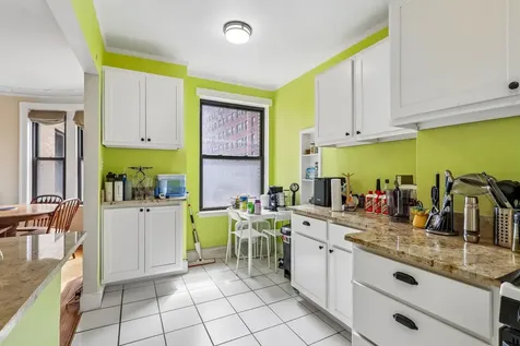 1755 East 55th Street Chicago IL 60615
