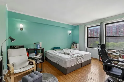 1755 East 55th Street Chicago IL 60615
