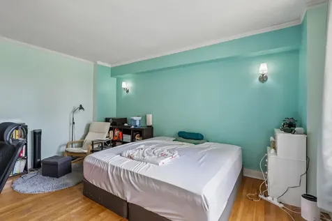 1755 East 55th Street Chicago IL 60615