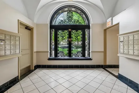 1755 East 55th Street Chicago IL 60615