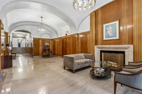 1755 East 55th Street Chicago IL 60615