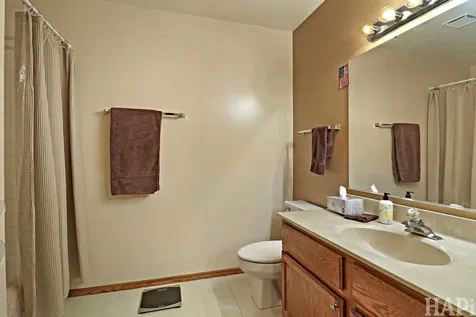 320 North Thornwood Drive Mchenry IL 60050