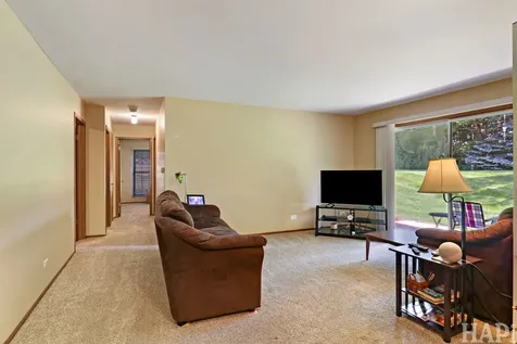 320 North Thornwood Drive Mchenry IL 60050