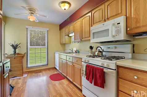 320 North Thornwood Drive Mchenry IL 60050