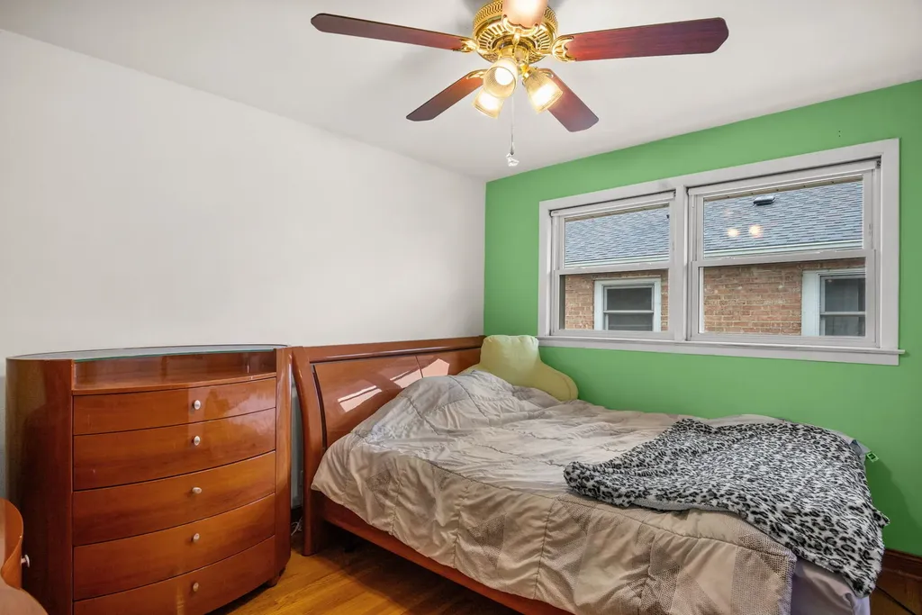 13041 South Muskegon Avenue Chicago IL 60633