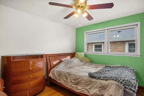 13041 South Muskegon Avenue Chicago IL 60633