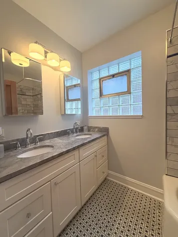 166 Akenside Road Riverside IL 60546