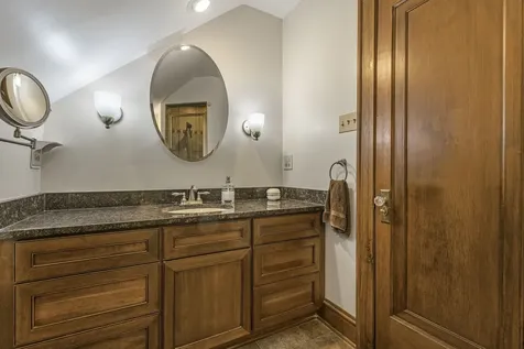 166 Akenside Road Riverside IL 60546