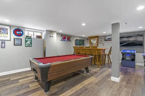 166 Akenside Road Riverside IL 60546