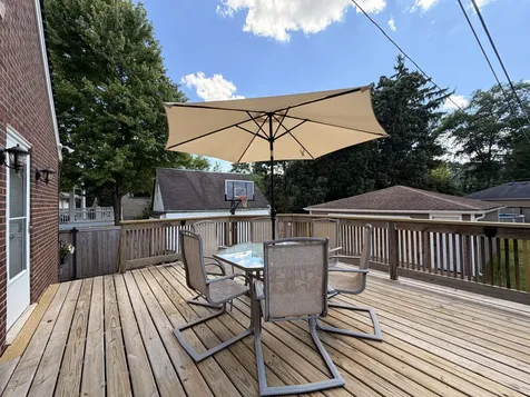 166 Akenside Road Riverside IL 60546