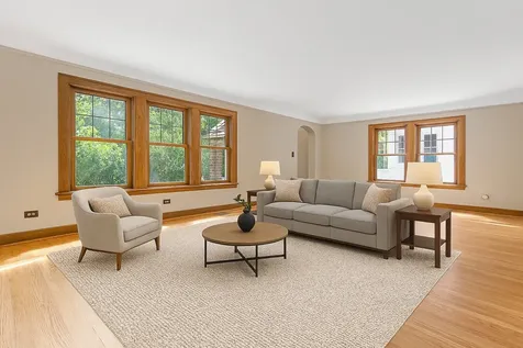 166 Akenside Road Riverside IL 60546