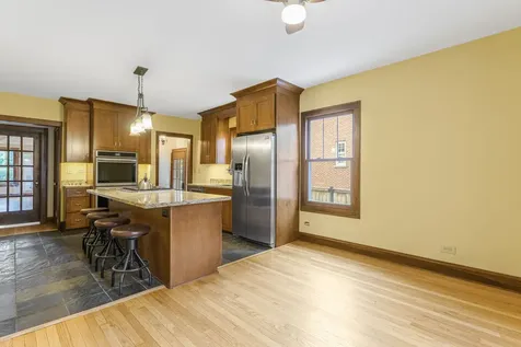 166 Akenside Road Riverside IL 60546