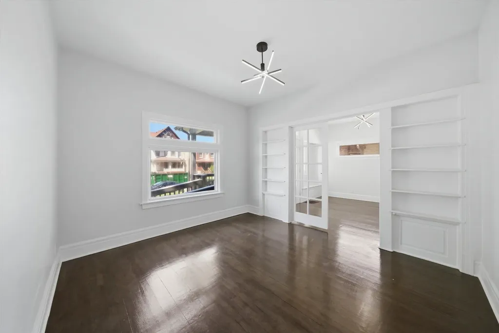 5943 West Huron Street Chicago IL 60644