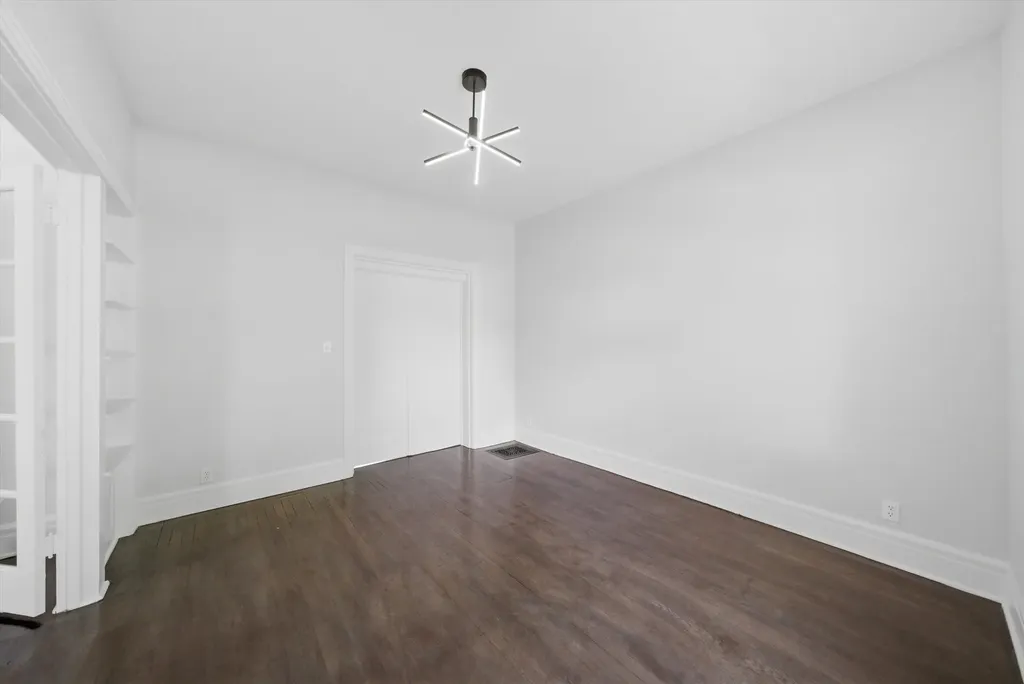 5943 West Huron Street Chicago IL 60644