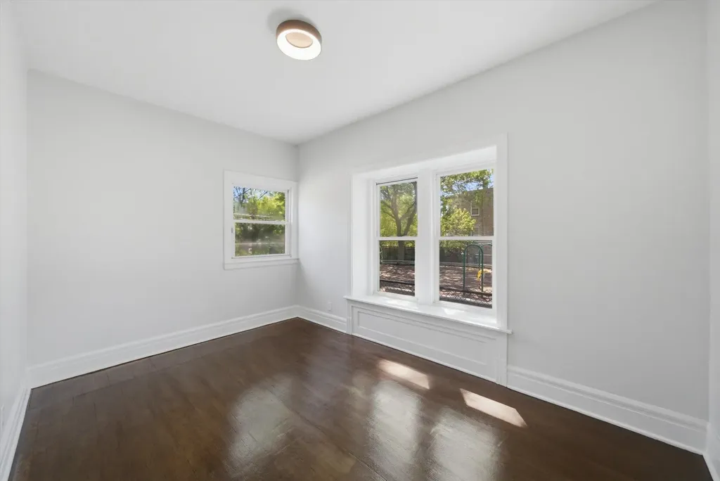 5943 West Huron Street Chicago IL 60644