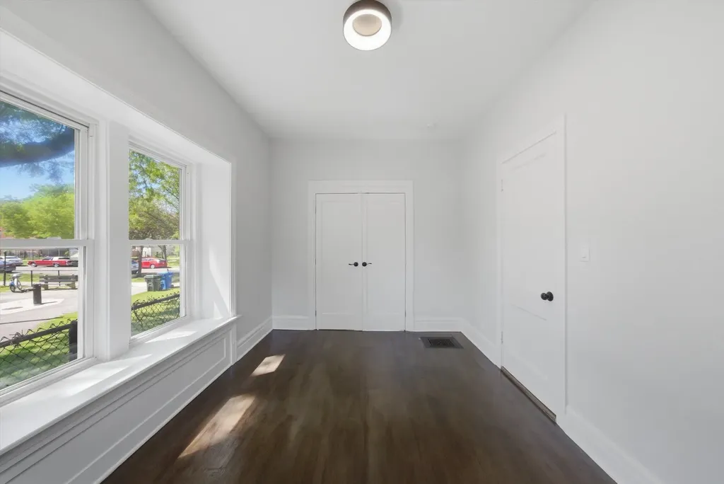 5943 West Huron Street Chicago IL 60644