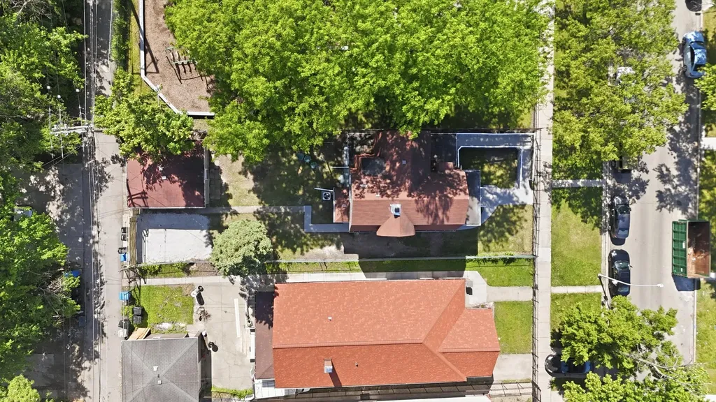 5943 West Huron Street Chicago IL 60644