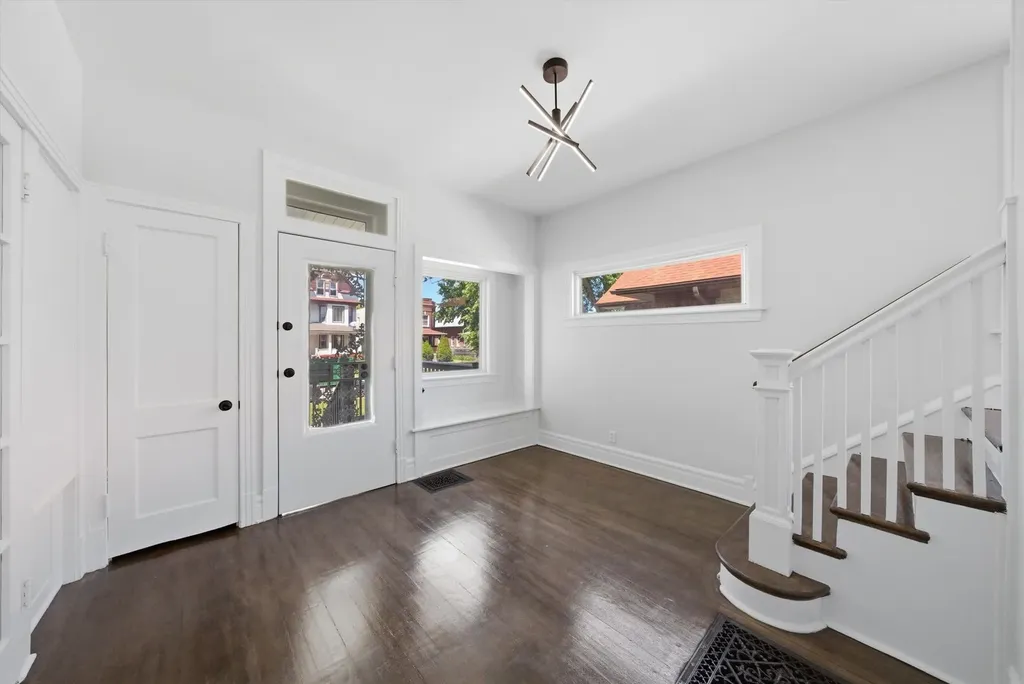 5943 West Huron Street Chicago IL 60644