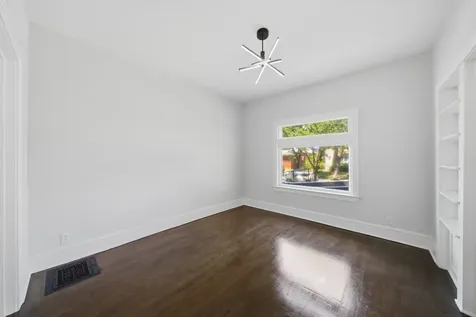 5943 West Huron Street Chicago IL 60644