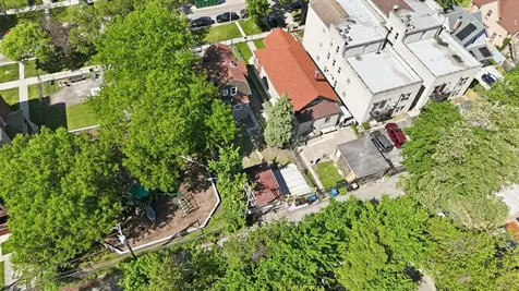 5943 West Huron Street Chicago IL 60644