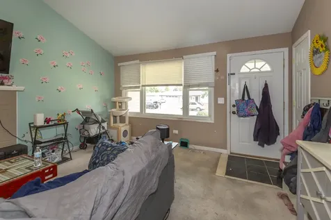 382 Keith Avenue Crystal Lake IL 60014