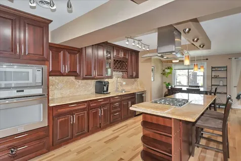 9621 South Karlov Avenue Oak Lawn IL 60453