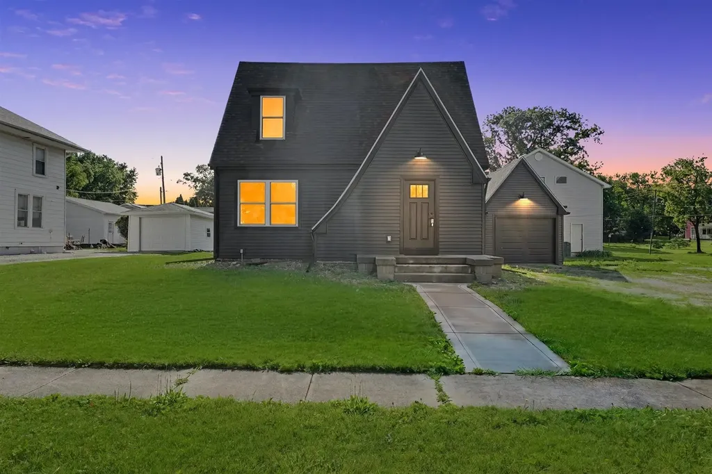 310 North Melvin Street Gibson City IL 60936
