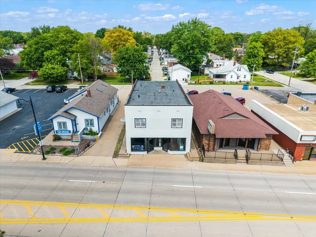3313 Avenue Of The Cities Moline IL 51265
